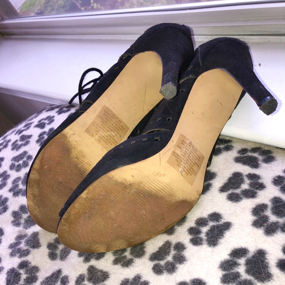 Express | Bootie - Picture 5 of 6